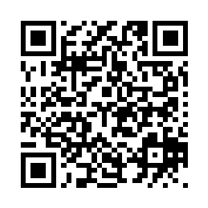 一直昏迷不醒的父亲居然坐在了床上二维码生成