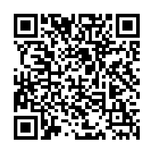 一看就知道平日里属于私生活和妓女没分别的女人二维码生成