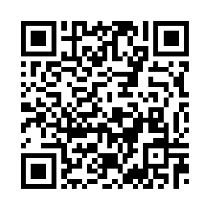 一群身着制服的国安局处员推开车二维码生成