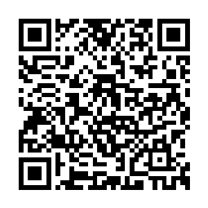 一股力量包裹着他瞬息从手掌的锁定下挪移出来二维码生成