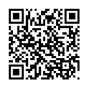 一脚就踢在了朝自己打来的拳头之上二维码生成