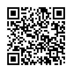 一脸紧张而又兴奋的在人群中扫了一眼后二维码生成