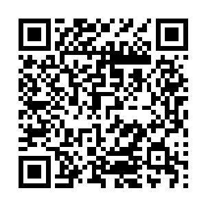 一般来说圣诞节的这些小东西大家都是从这些小孩子这里买二维码生成