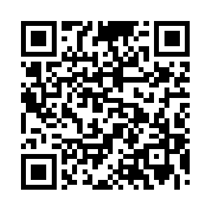 一艘硕大无朋却破破烂烂的星舰跳跃出来二维码生成