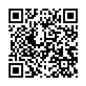 一路上可没少碰到满脸诧异的青年弟子二维码生成