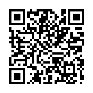 一身休闲服饰的白鹿俏生生的站在门口二维码生成