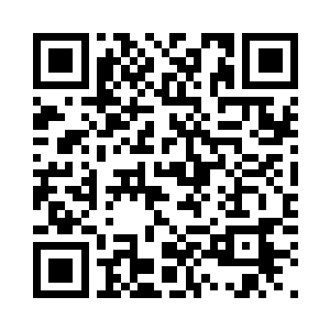 一身喜气洋洋大红袍的少年站稳身形二维码生成