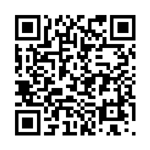 一辆涂着迷彩的军用吉普就开了过来二维码生成