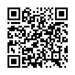 一辆黑色的悍马H2咆哮着从远处接近二维码生成