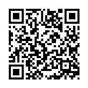 一边慌张的奔向悬浮在空中的穿越石的地下二维码生成