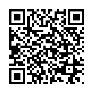 一边若有所思的看着那张稚嫩的小脸二维码生成