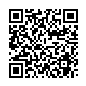 一道娇小的身影从道殿里破窗而出二维码生成