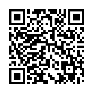 一道巨大的金色刀芒向沙漠巨蝎砍了过去二维码生成