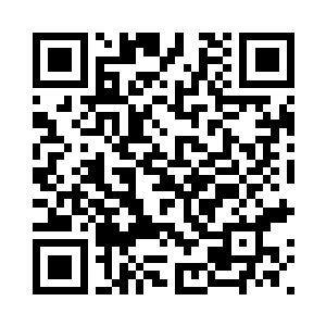 一道瘦弱的身影出现在众人的面前二维码生成