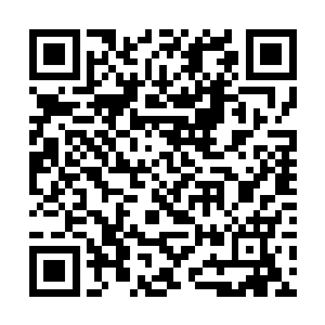 一道耀眼的金色彩虹飞快地脱离左娜的身体激射而出二维码生成