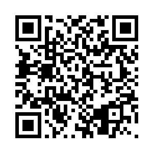 一道道长长的划痕几乎横跨整个车门二维码生成