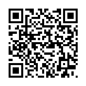 一队军士正在那人的带领下匆匆过来二维码生成