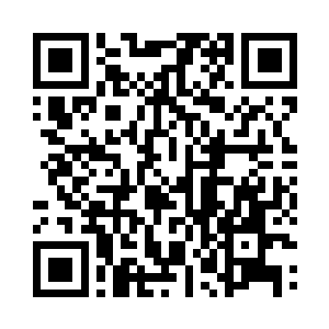 一队队沉稳的战士手握近六米长的长枪二维码生成