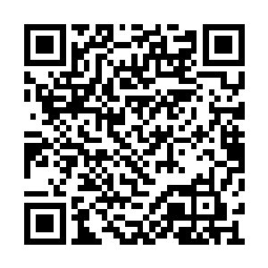 一颗黑色的牙齿出现在了地图上的一处山脉附近二维码生成