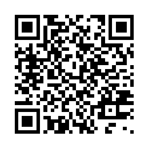 丁铃铛沉浸在一种十分微妙的感觉中二维码生成