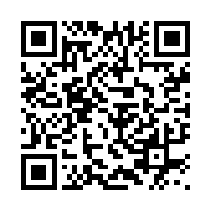 丁长生上前一把抓住了小孩子的手二维码生成