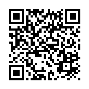 丁长生看到新郎带着新娘走了出来二维码生成