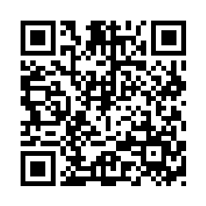 三人立刻上去帮小熊分流两个黑衣人二维码生成