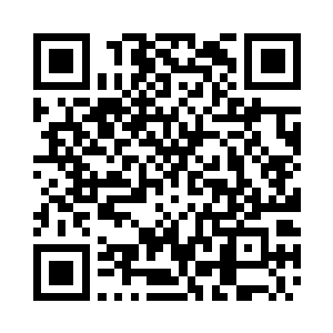 三刚带着不甘的表情直接的就变成了碎片二维码生成