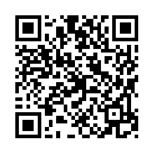 三联会中有人发现了半空当中出现了一个黑点二维码生成