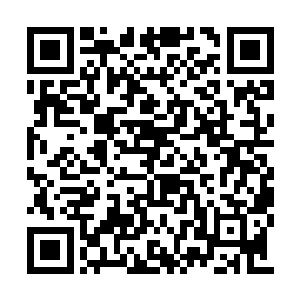 三联装的三个黑洞洞的枪口喷射出三条火焰长鞭二维码生成