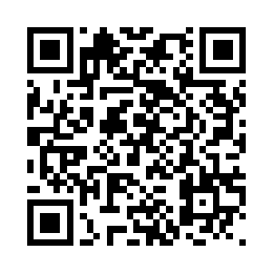 三道人影分别从武器工坊的角落升起二维码生成