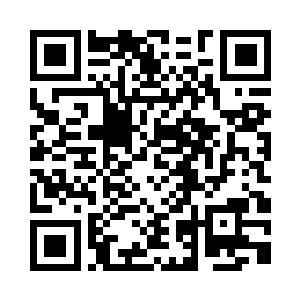 三颗巨大的黑色勾玉纹身正微微泛着光二维码生成