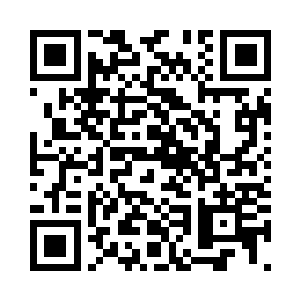 上品神器立天剑正被他紧紧握在手中二维码生成