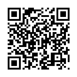 上面的银色灯台上面还有着蜡烛在不断燃烧二维码生成