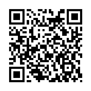 下林锐和疯马两个人快速冲向第二架直升机二维码生成