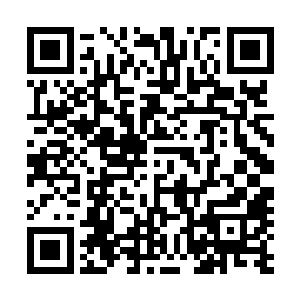 不太擅长利用时髦通讯软件的牟天博甚至还让女儿来当助理二维码生成