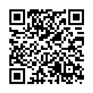 不少人都会有意无意盯着慕容仙儿和张赫看着二维码生成