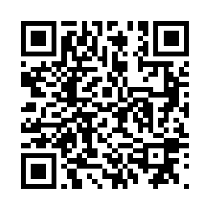 不就在书桌上看到压在一摞本子下的二维码生成