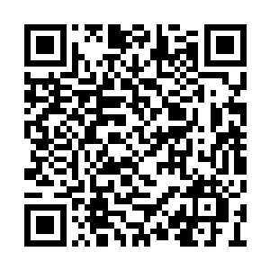 不料台下突然走出一名身着黑色法衣的年轻男子二维码生成