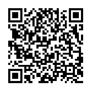 不过……好像慕容冲的包厢似乎就订在了隔壁甲2号二维码生成