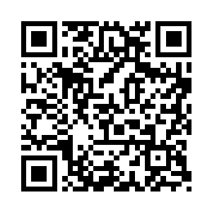 不过三个女孩子洗起来那可就是小心翼翼了二维码生成