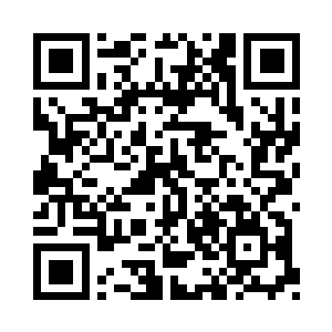 不过看到雪雪还坐在对面就有些着急和担心二维码生成