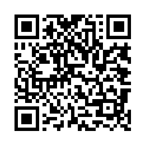 不过眼光还是有些疑惑的看了床上的女子一眼二维码生成