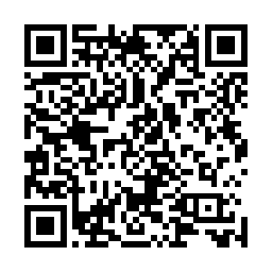 不过这些后来的人全部都被前面的人认真告诫不可接近那里二维码生成