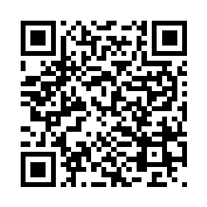 不过这却是让一旁围观的群众不解了二维码生成