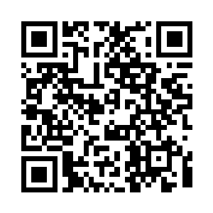 专注地观察着炼丹炉内的四种草药合成的火候二维码生成