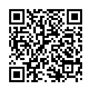 两个人凑一块儿只能整出四个字――天残地缺二维码生成