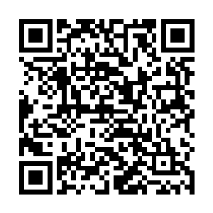 两个人只感觉自己仿佛变成了沧海之中的一叶扁舟一般二维码生成