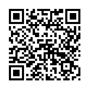 两个人就直接栽倒在后排座椅上了二维码生成