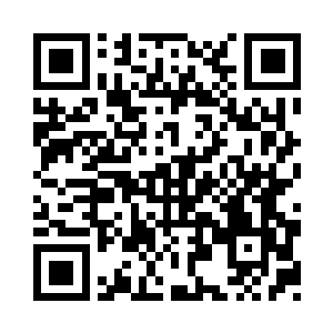 两个女人一左一右的待在天道的床两侧二维码生成